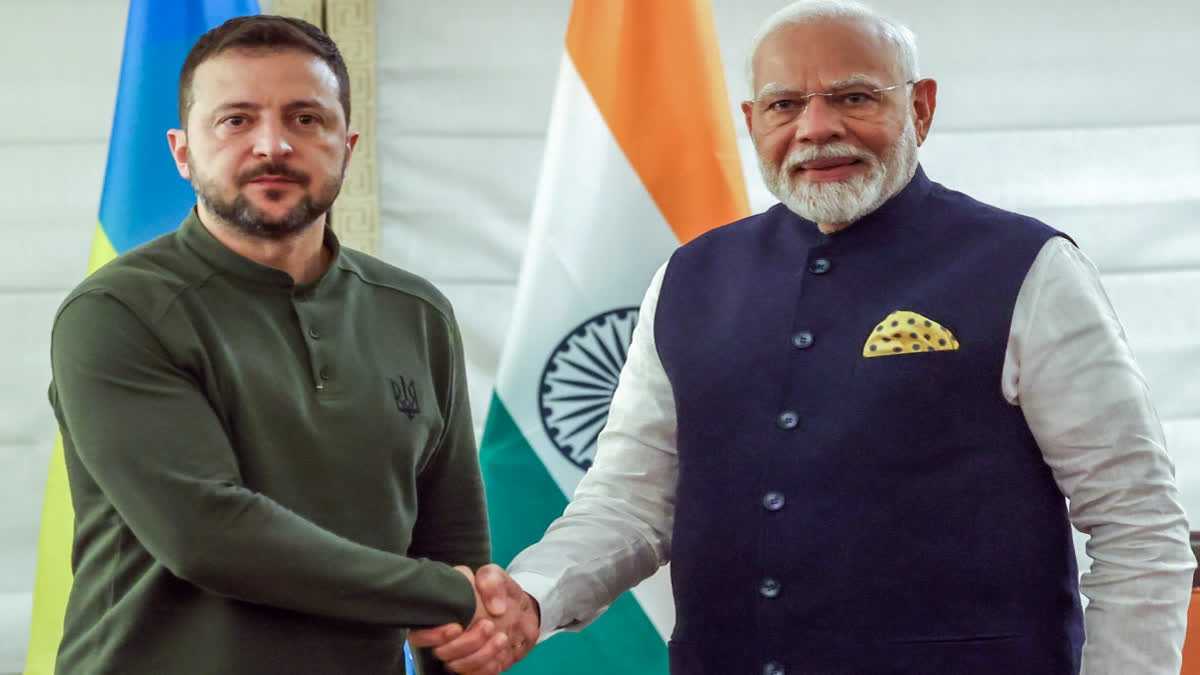 यूक्रेन-रूस युद्धविराम के लिए भारतीय प्रस्ताव पर चर्चा के दौरान प्रधानमंत्री नरेंद्र मोदी और यूक्रेनी राष्ट्रपति वोलोडिमिर ज़ेलेंस्की।