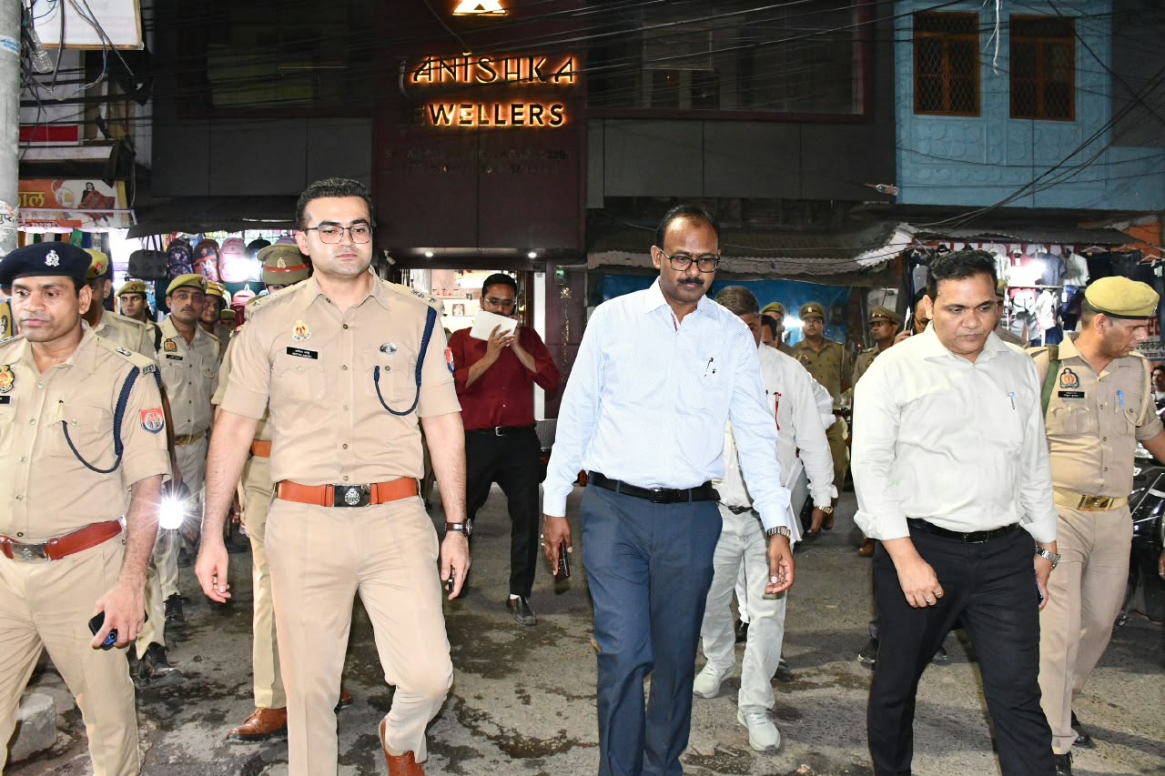 फिरोजाबाद में राम बारात मार्ग का DM-SSP ने किया निरीक्षण