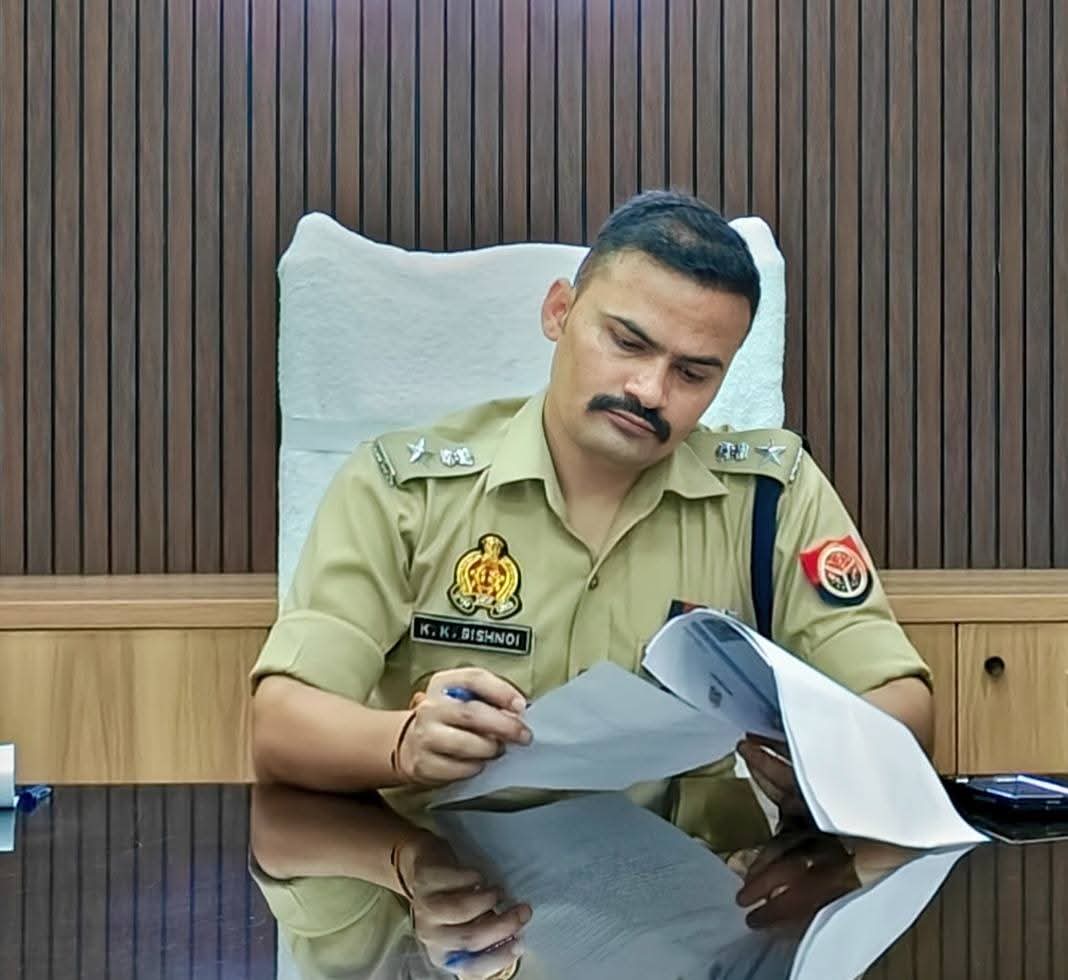 बिजनौर में मारपीट के बाद कार्रवाई, थाना प्रभारी और चौकी इंचार्ज लाइन हाजिर
