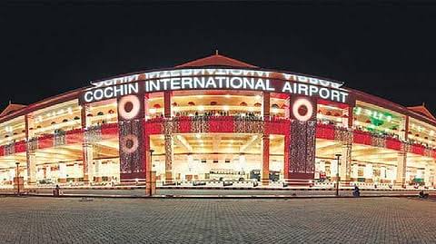 Kochi में CIAL हवाई अड्डे का दृश्य जहां West Asia तनाव के कारण उड़ानें रद्द की गईं।